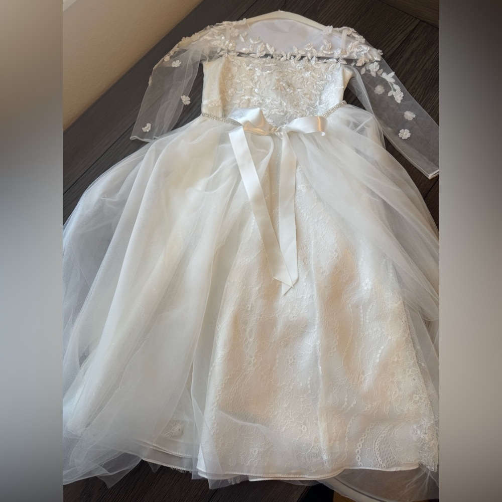 Elegant White Lace Kids Communion or flower girl Dress